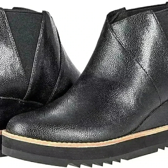Eileen Fisher Caddy Black Embossed Size 5.5.BRAND NEW (Save $70.00) - Picture 1 of 9